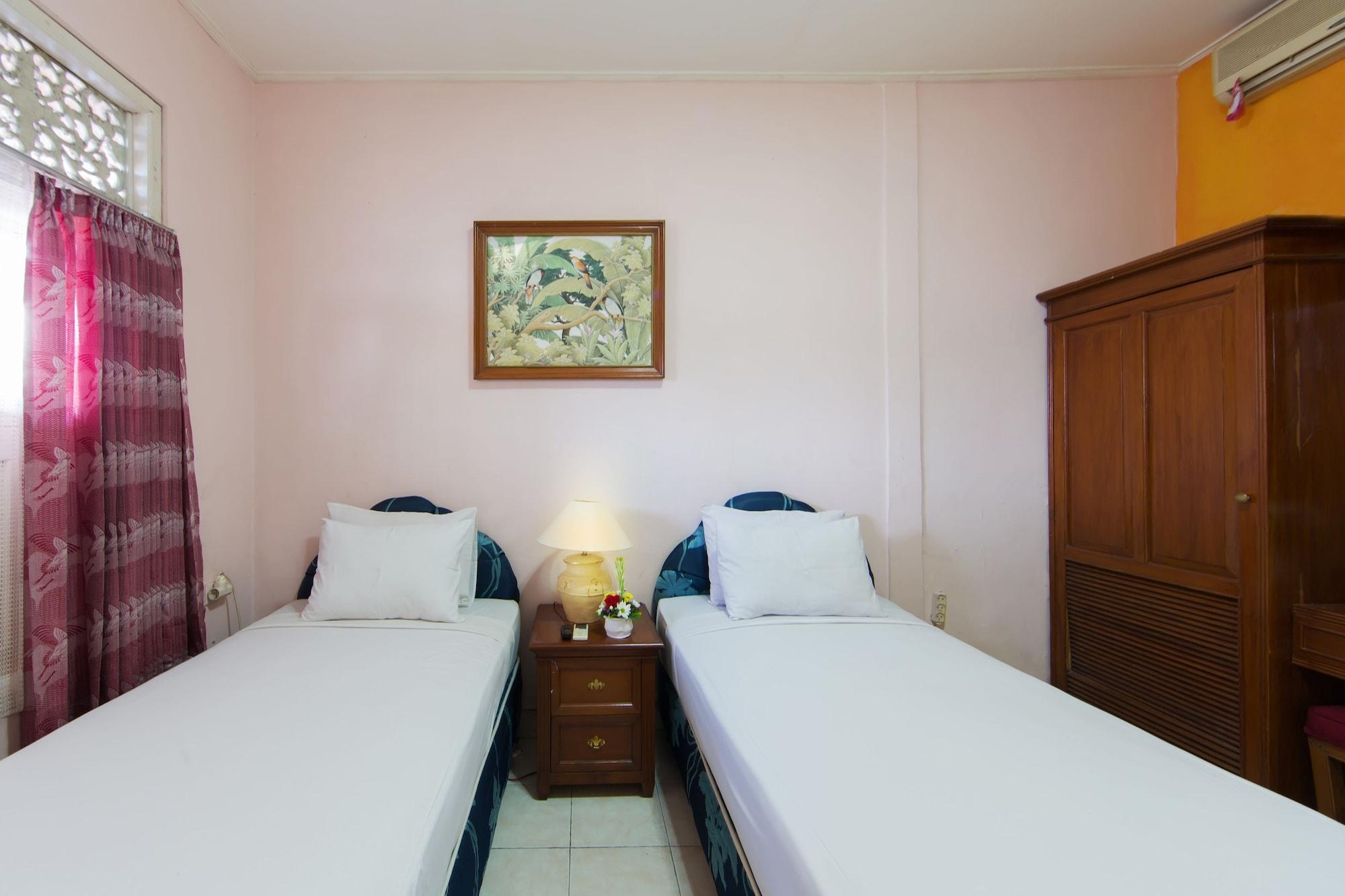 Oyo 3134 Puri Tamu Hotel Jimbaran Esterno foto