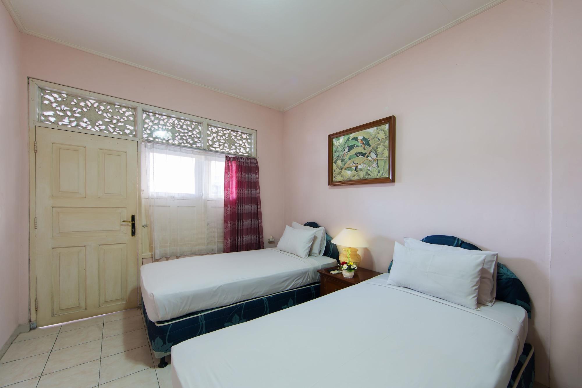 Oyo 3134 Puri Tamu Hotel Jimbaran Esterno foto