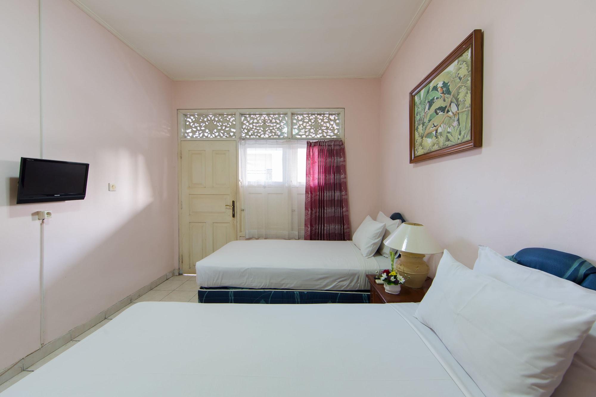 Oyo 3134 Puri Tamu Hotel Jimbaran Esterno foto