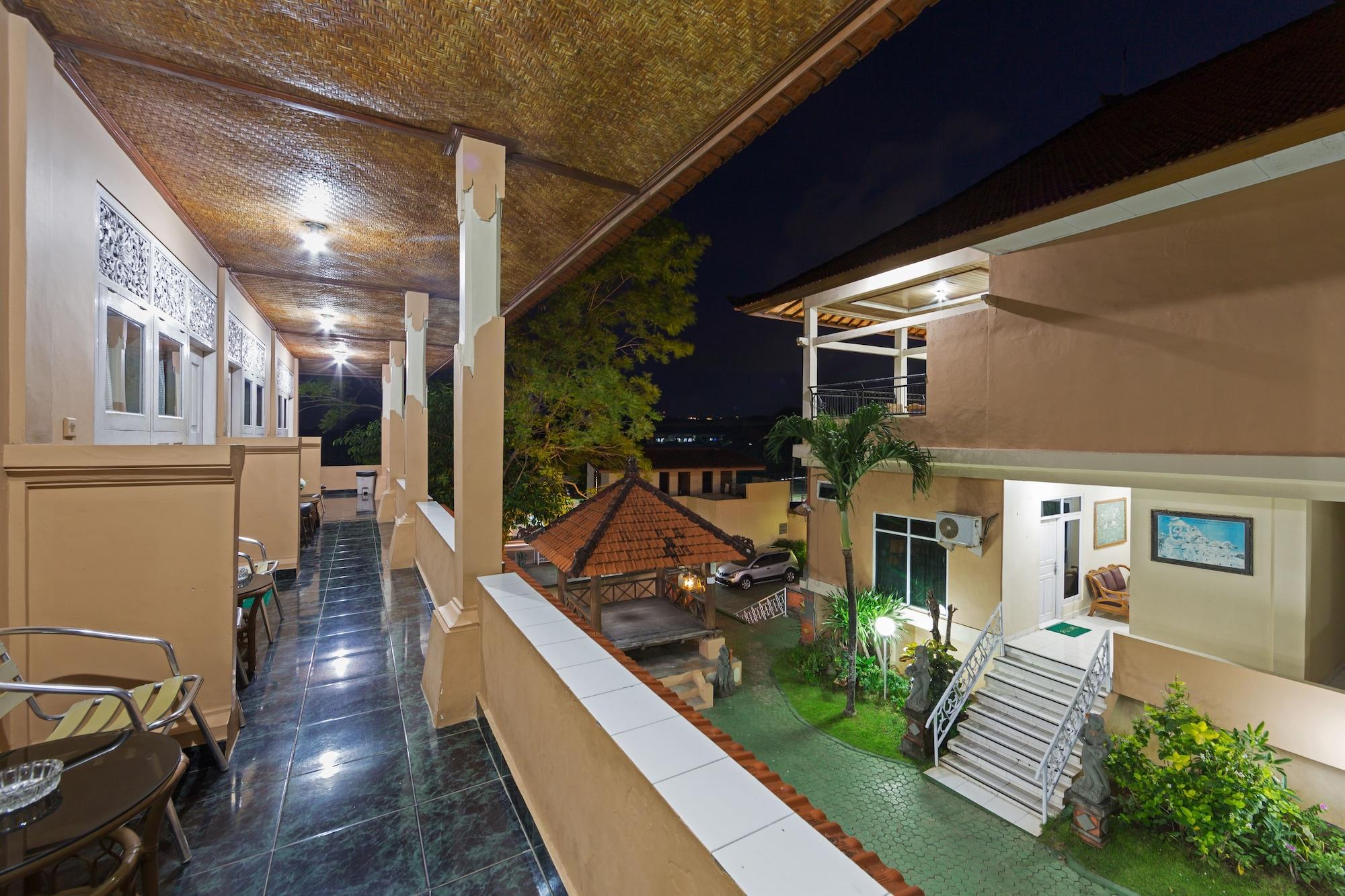 Oyo 3134 Puri Tamu Hotel Jimbaran Esterno foto