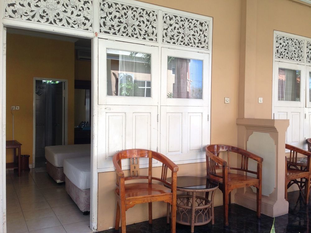 Oyo 3134 Puri Tamu Hotel Jimbaran Esterno foto