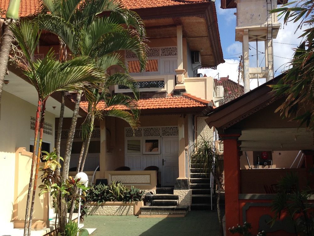 Oyo 3134 Puri Tamu Hotel Jimbaran Esterno foto