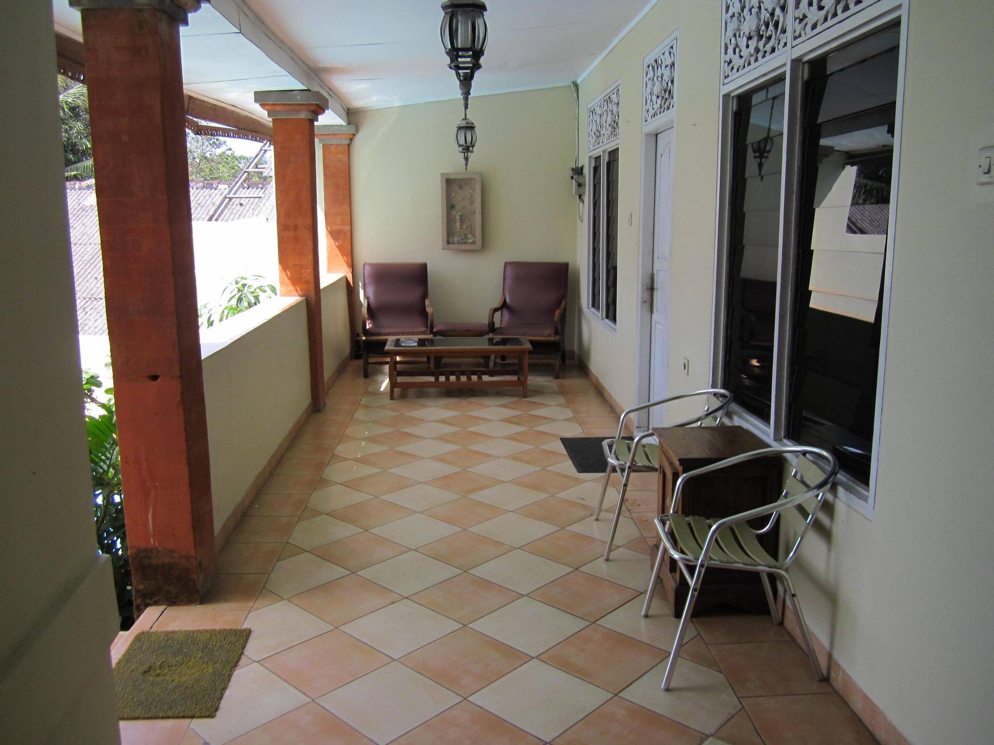 Oyo 3134 Puri Tamu Hotel Jimbaran Esterno foto
