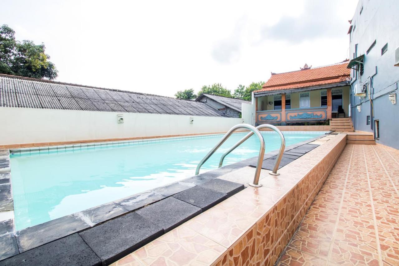 Oyo 3134 Puri Tamu Hotel Jimbaran Esterno foto